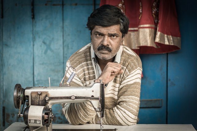 India-Street-Photogrpahy-Portrait-Sewing-Man-Ooty-Tamil-Nadu.jpg