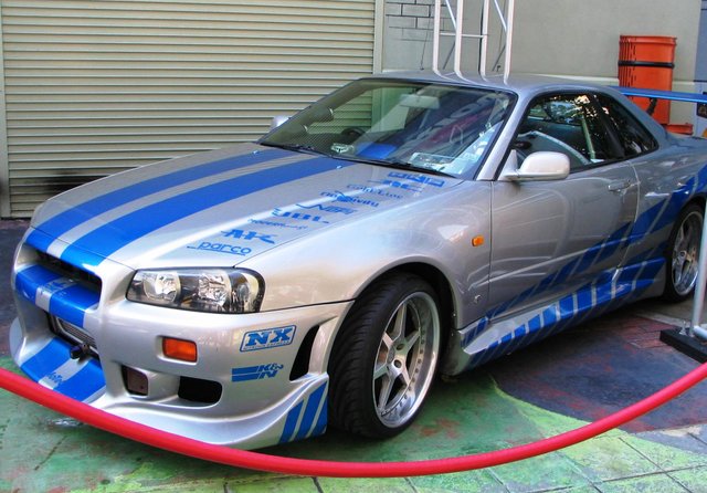 Nissan_Skyline_GT-R_R34_from_2F2F.jpg