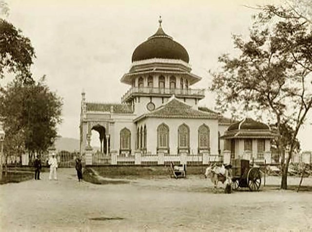 masjid raya 1895.jpg