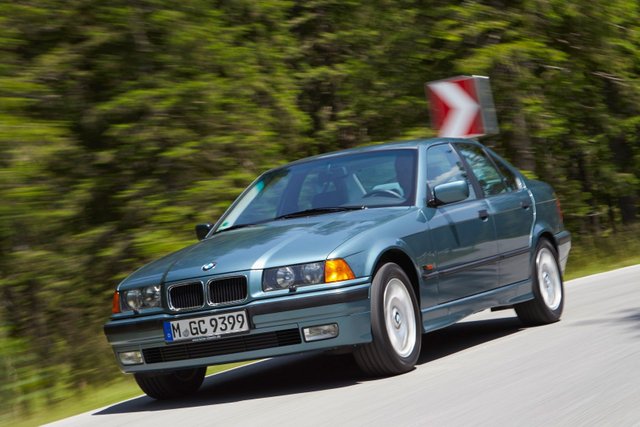 BMW-3-series-history-40-years-77.jpg