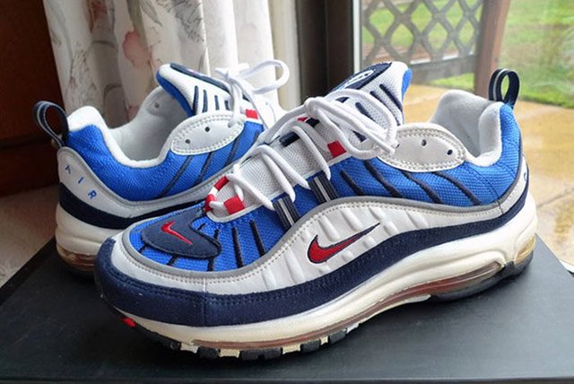 nike-air-max-98-gundam.jpg