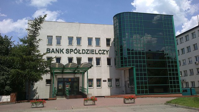 1024px-Cooperative_Bank_in_Skierniewice.jpg