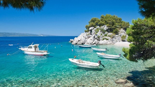 mediterranean-beach-wallpaper.preview.jpg