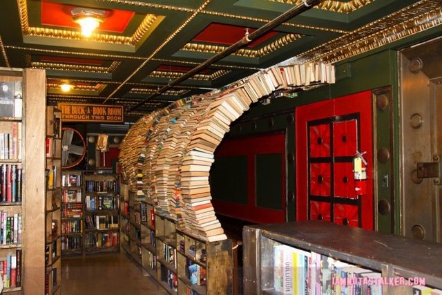 The Last Bookstore.jpg