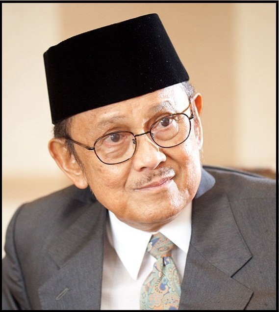 Biografi B.J Habibie.jpg