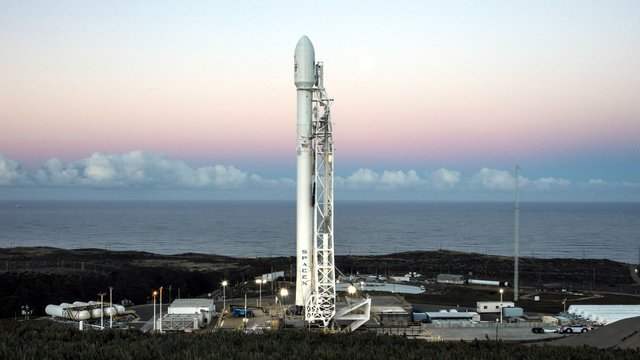 spacex-iridium-falcon-9-elon-musk-vandenberg-launch-2017.jpg