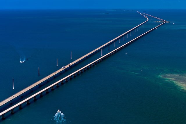 Seven Mile Bridge, Florida.jpg