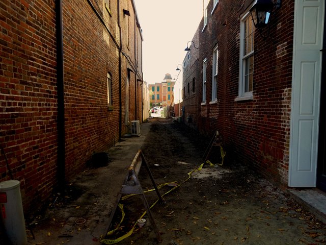 Alley.jpg