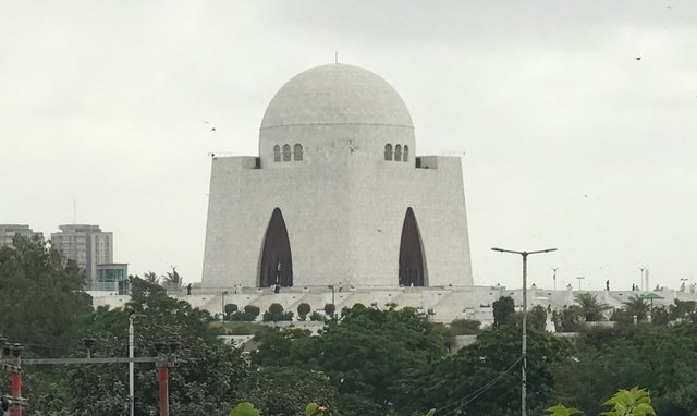 Quaid Azam Mazzar Karachi.jpg