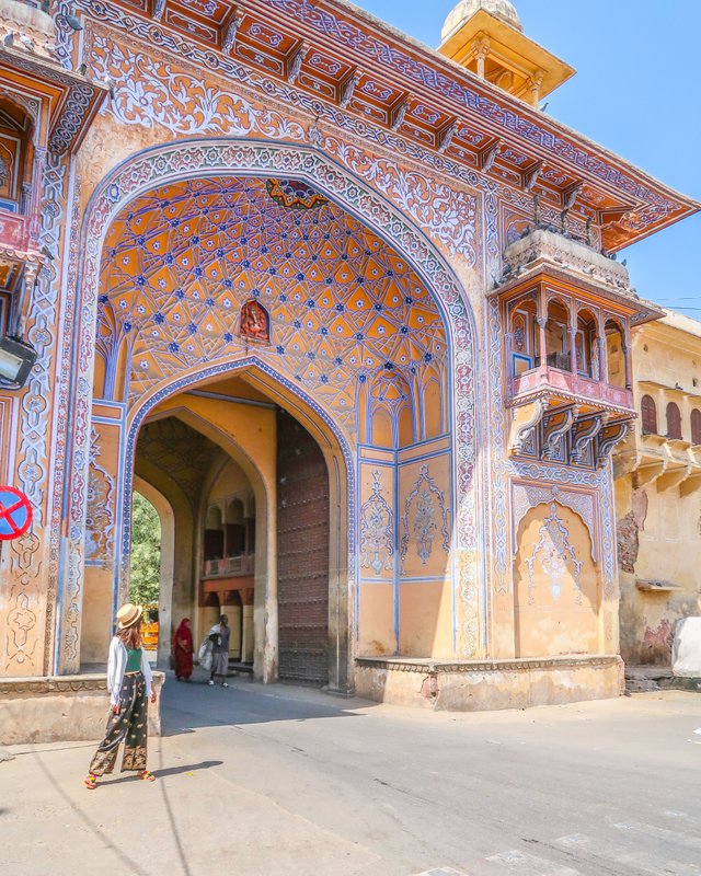 city palace jaipur21.jpg