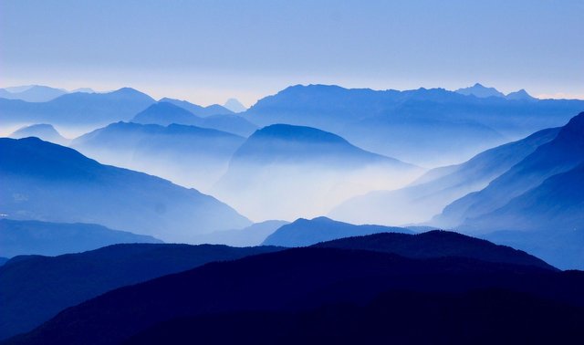 misty-blue-mountains.jpg