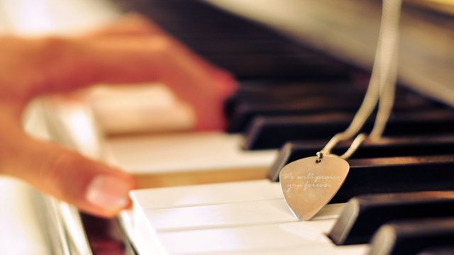 piano-keyboard-we-will-praise-you-forever-christian-wallpaper_1366x768.jpg