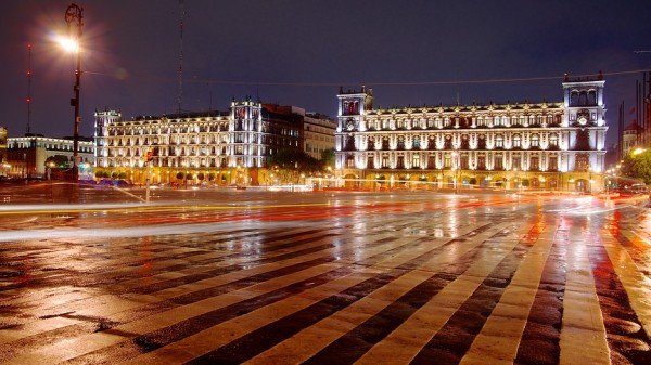 Zocalo-Mexicocity-95441-600x337.jpg