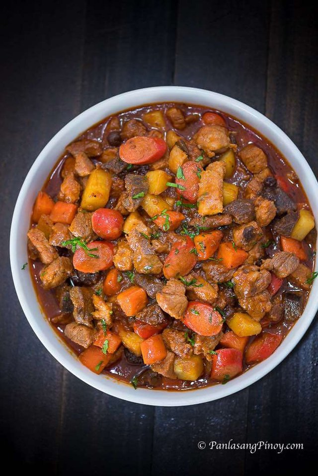 Filipino-Pork-Menudo-Recipe-.jpg