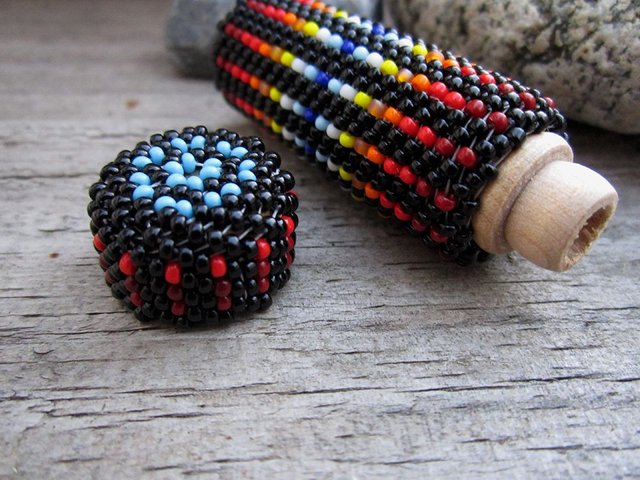 Sunset Gourd Stitch seed beaded needle case 1a.jpg