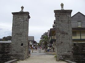 City_Gate,_St._Augustine,_Florida,_USA.jpg