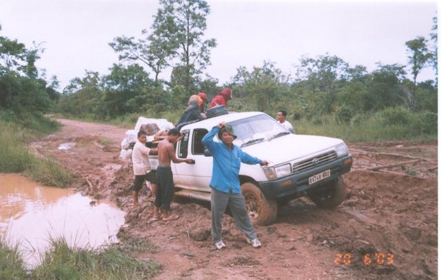 KS on the way to Stung treng June 2003 009.jpg