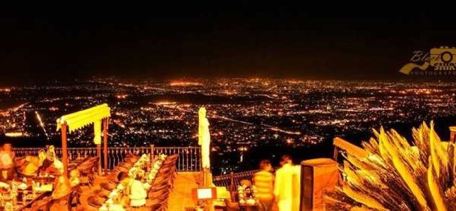 Monal-Restaurant-Islamabad1-864x400_c.jpg