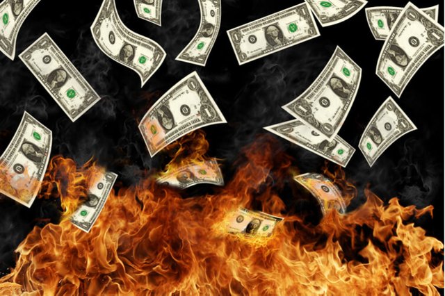 Burning dollars banknotes (1).jpg