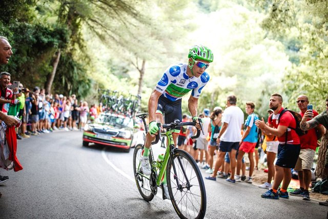 Davide-Villella-2017-Vuelta-1.jpg