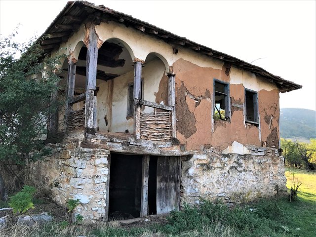 Belogradchik House 7.jpg