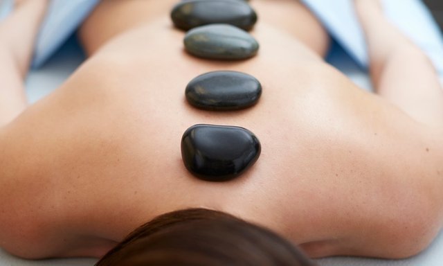 06_alternative_massage_techniques_you_need_to_try_deep_hot_stone_massage.jpg