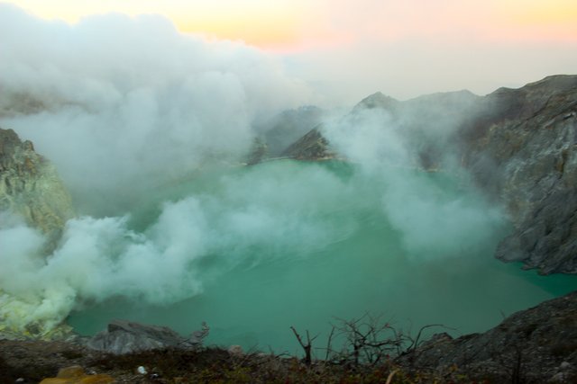 Kawah Ijen-1.jpg