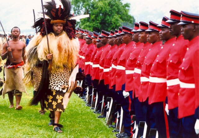 King-Mswati-lll-inspects-a-guard-of-honour-mounted-by-members-of-his-armed-forces..jpg