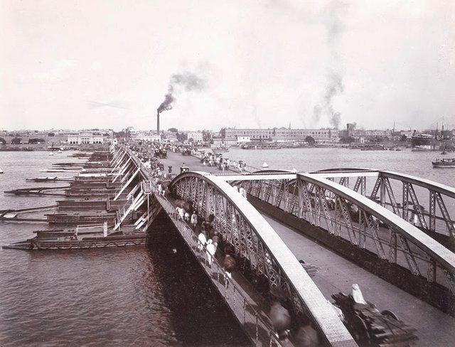 Howrah_Bridge in Kolkata.jpg