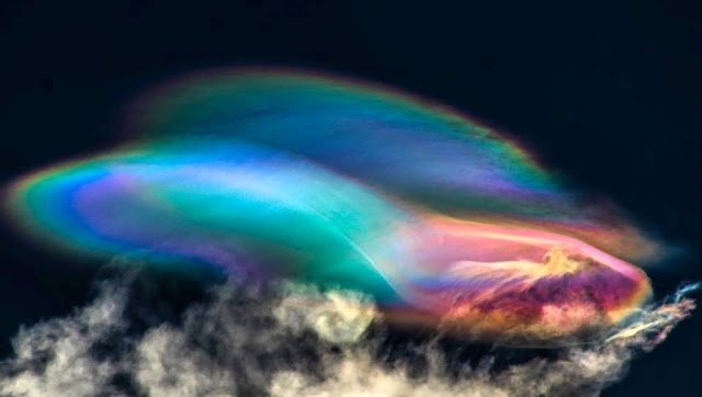 Polar stratospheric clouds  (1).jpg