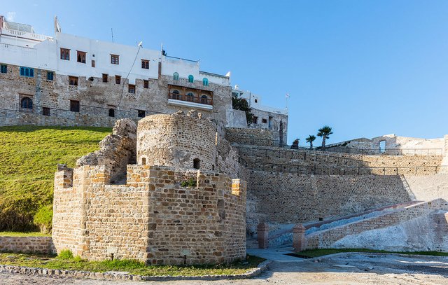 Muralla,_Tánger,_Marruecos,_2015-12-11,_DD_54.JPG