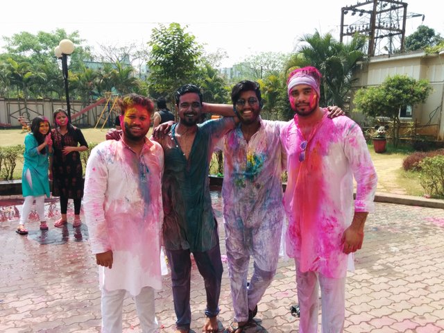 Holi 8.jpg