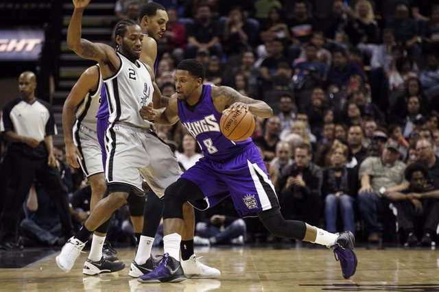 kawhi-leonard-rudy-gay-nba-sacramento-kings-san-antonio-spurs.jpg