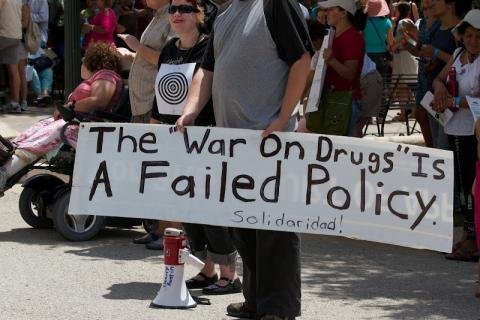 drug_war_paul_helfinstein_picasa.jpg