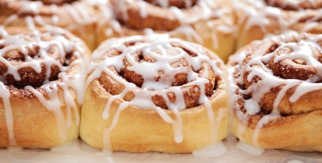 cinnamon rolls.jpg