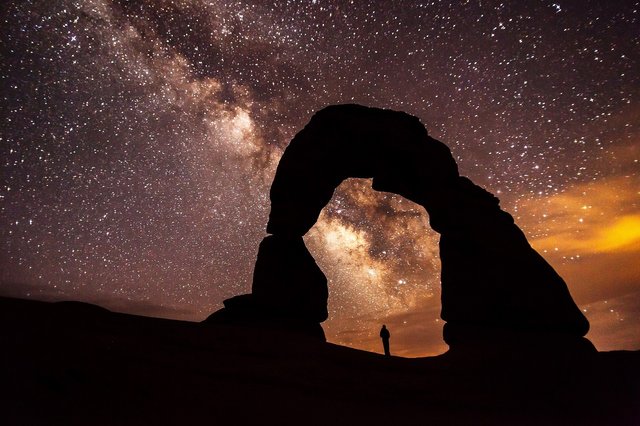 delicate-arch-896885_1920.jpg