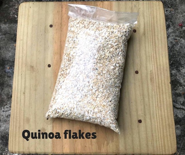 Quinoa flakes.jpg