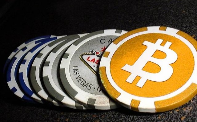 bitcoin-gambling-825x510.jpg