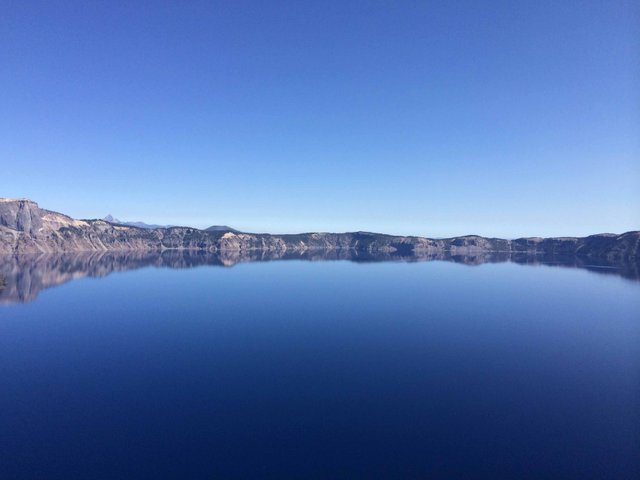 Crater_Lake.jpg