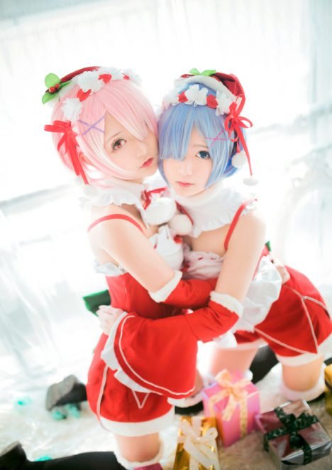 OffSeason-Rem-Ram-Christmas-Cosplay-8-468x661.jpg