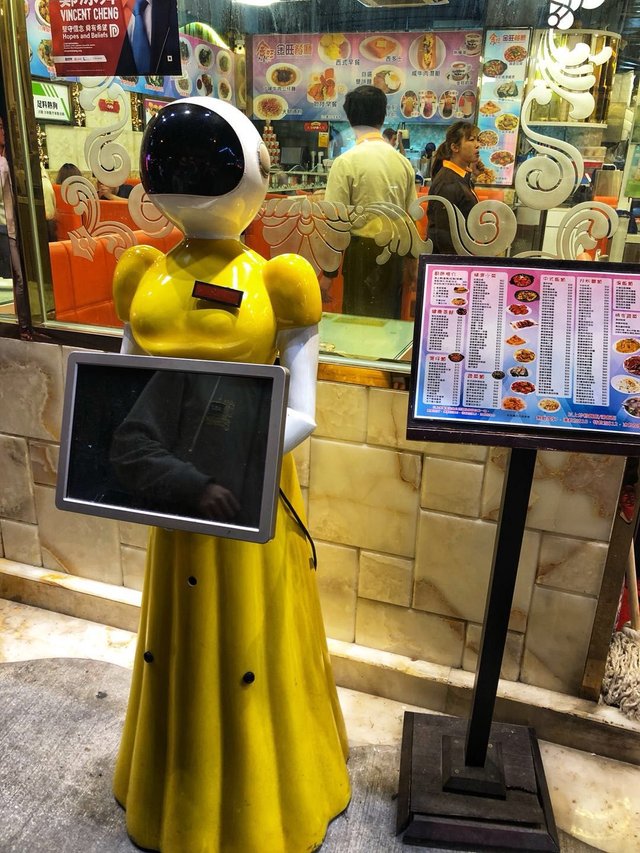 hkcity5robot.jpg