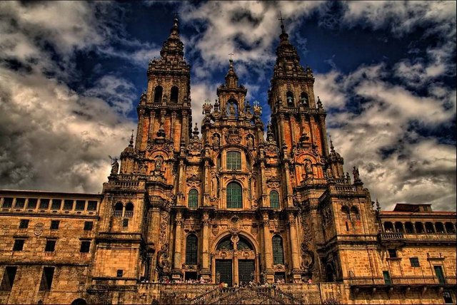 Cathedral of Santiago de Compostela.jpg