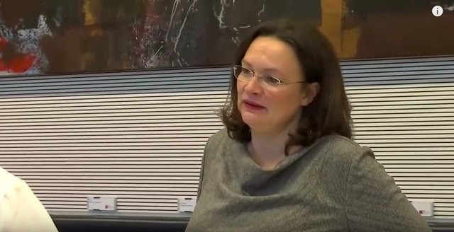 Hickhack in der SPD  Warum auch Nahles an der GroKo scheitern könnte   YouTube.jpg