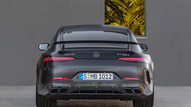 2019-mercedes-amg-gt4-007-1.jpg