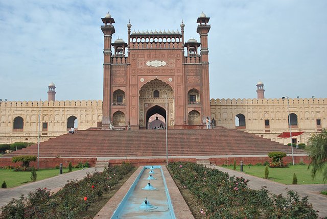 badshahi_mosque02.jpg