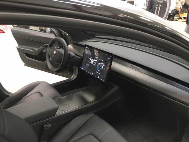 tesla-model-3 interior.jpg