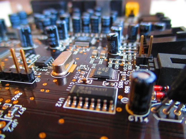circuit-board-973311_1280.jpg