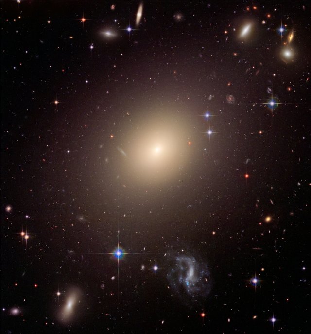 타원 (ESO 325-G004).jpg