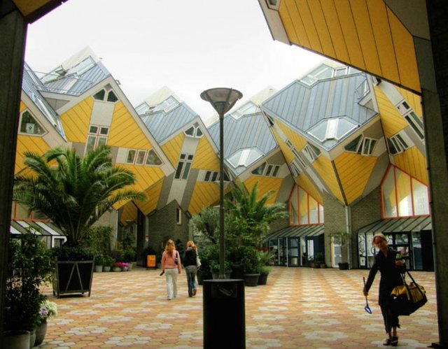 funny-house-cubic-house-rotterdam.preview.jpg