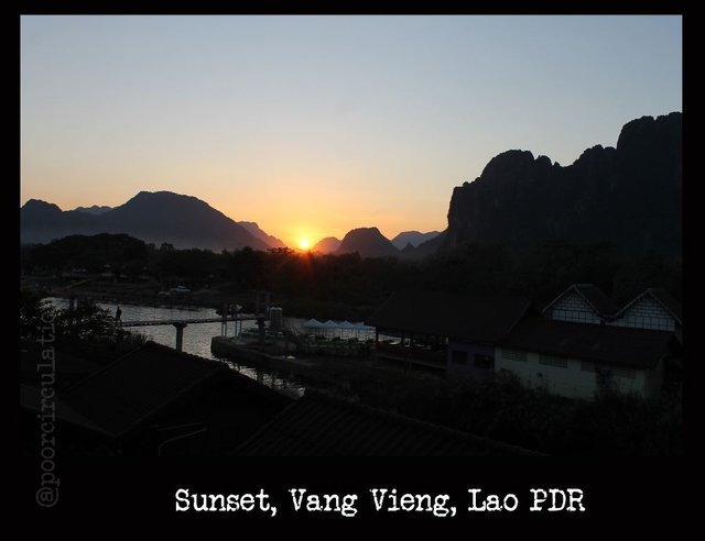 1 Vang Vieng.jpg